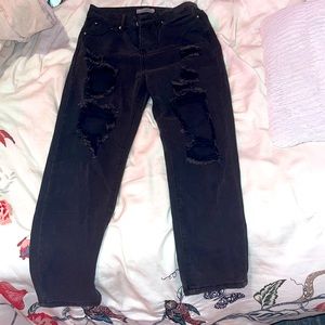 Black ripped mom jeans (Adika)